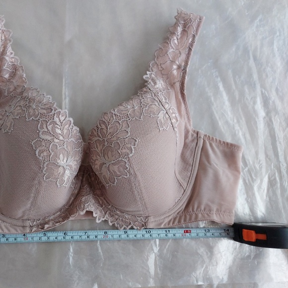 NWOT Triumph Double Layer Wing Bra Floral Lace - Picture 5 of 12